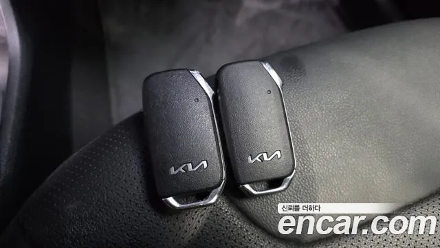 Kia Niro — Фото автомобиля 23