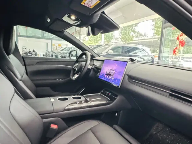 Qi Jing Opening Realm Sedan — Фото автомобиля 4