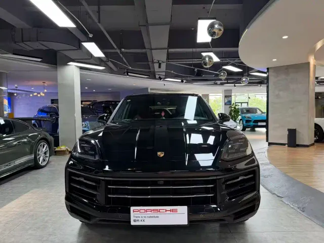 Porsche Cayenne — Фото автомобиля 3