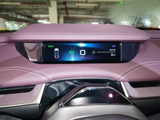 Xiaomi SU7 — Фото автомобиля 3