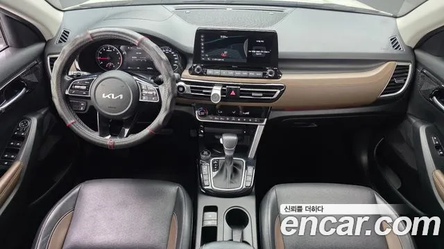 Kia Seltos — Фото автомобиля 7