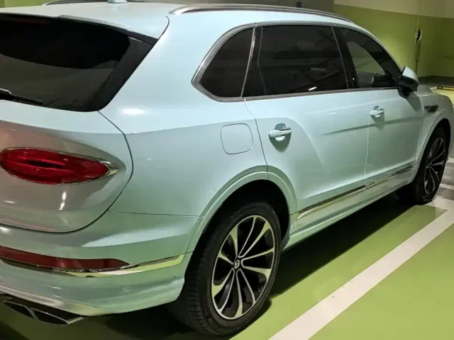 Bentley Bentayga — Фото автомобиля 5