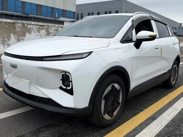 Фотография автомобиля — Geely Geometry E Firefly
