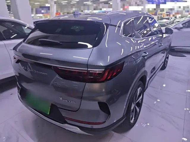 BYD Song PLUS — Фото автомобиля 6