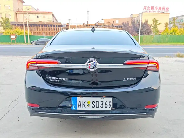 Buick LaCrosse — Фото автомобиля 9