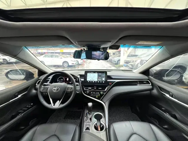 Toyota Camry — Фото автомобиля 5