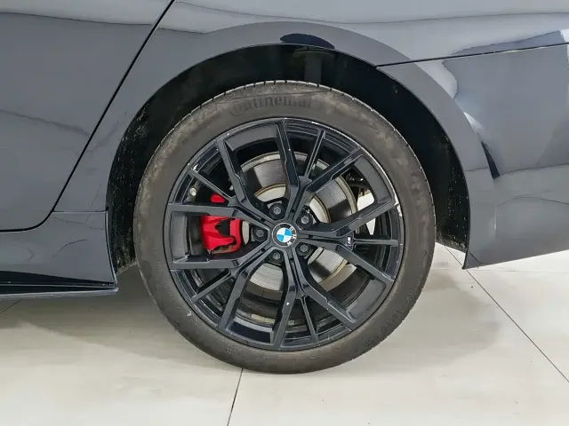 BMW 5 Series — Фото автомобиля 19