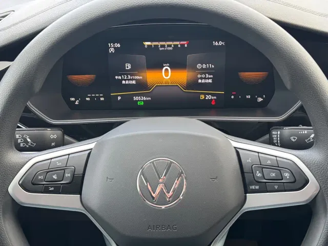 Volkswagen Passat — Фото автомобиля 4