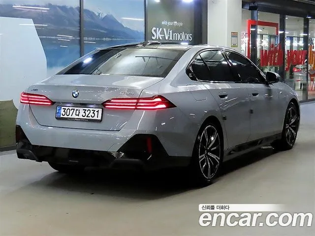 BMW 5 Series G60 — Фото автомобиля 4