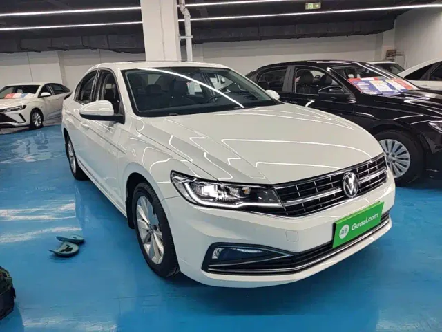 Volkswagen Bora — Фото автомобиля 3