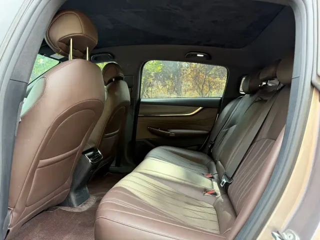 Changan Qiyuan A07 — Фото автомобиля 9