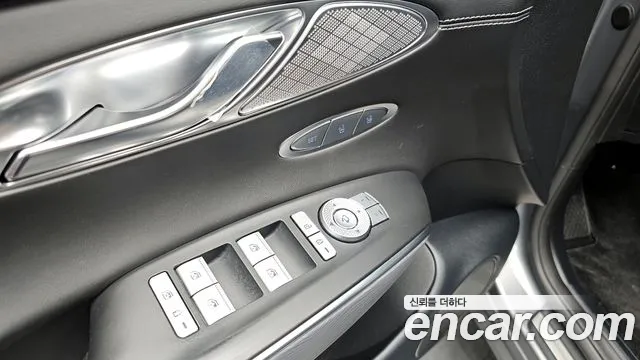 Genesis GV70 2.5T Бензин AWD — Фото автомобиля 16