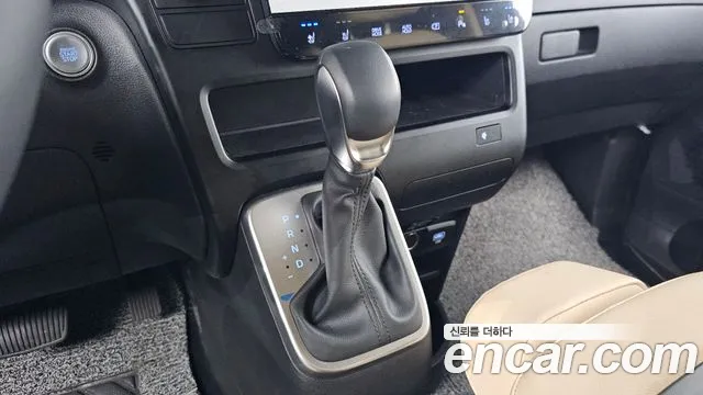 Hyundai Staria Staria — Фото автомобиля 9