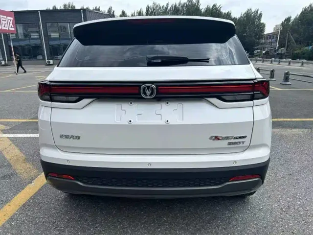 Changan CS35 Plus — Фото автомобиля 8