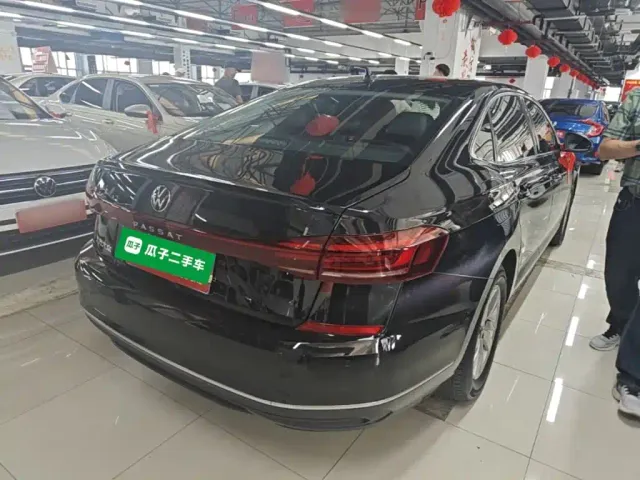 Volkswagen Passat — Фото автомобиля 6