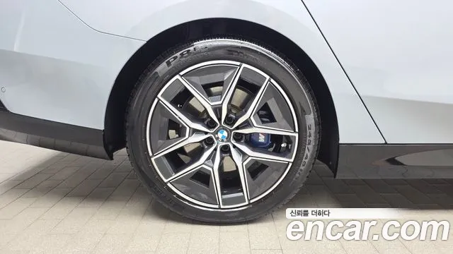 BMW 5-Series — Фото автомобиля 5