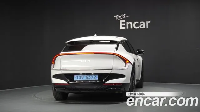 Kia EV6 — Фото автомобиля 3
