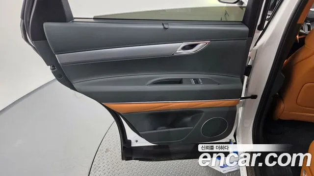 Genesis GV80 — Фото автомобиля 14