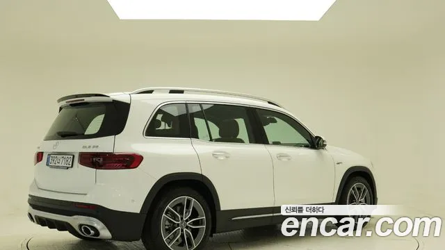 Mercedes-Benz GLB-Class — Фото автомобиля 2