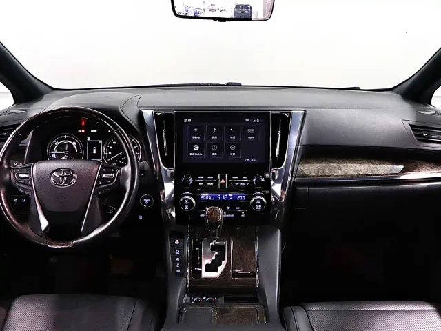 Toyota Alphard — Фото автомобиля 19