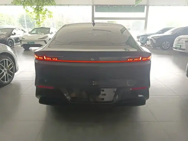 Dongfeng eπ 007 — Фото автомобиля 5