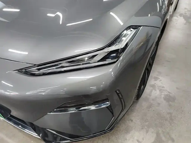 Geely Galaxy E8 — Фото автомобиля 23