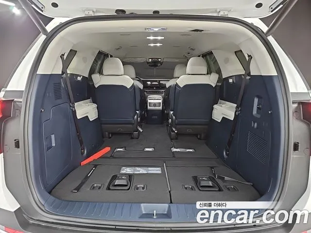 Kia Carnival Generation 4 — Фото автомобиля 20