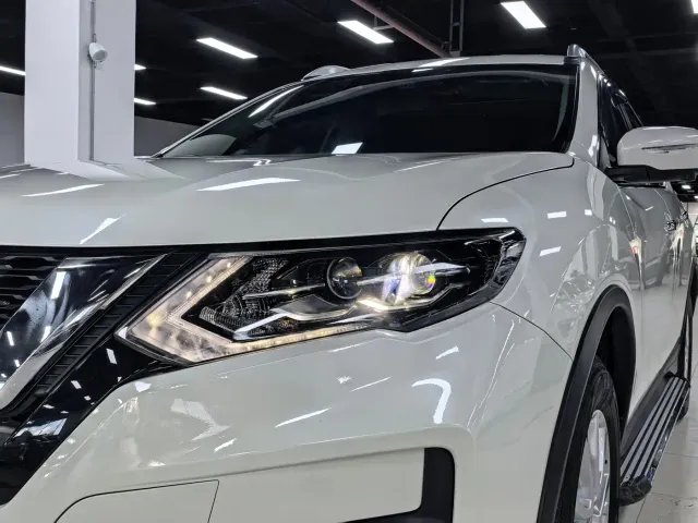Nissan X-Trail — Фото автомобиля 4