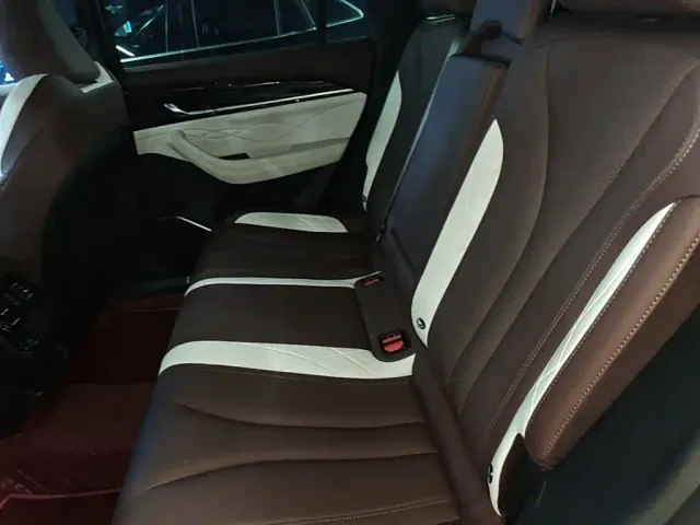 Geely Xingyue L — Фото автомобиля 16