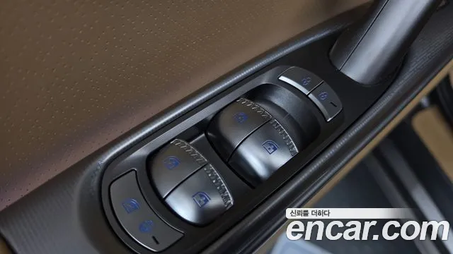 Genesis GV60 — Фото автомобиля 29