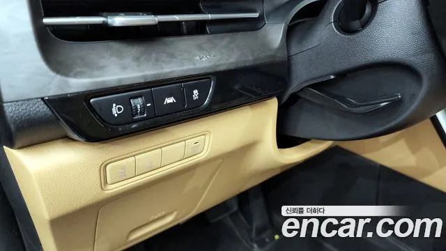 Kia Canival Carnival 4 поколение 9 мест Prestige — Фото автомобиля 16