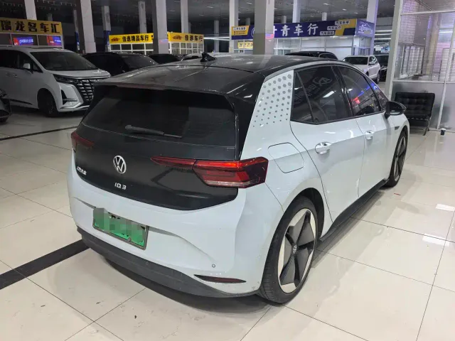 Volkswagen ID.3 — Фото автомобиля 2