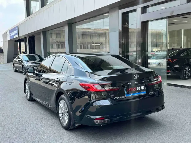 Toyota Camry — Фото автомобиля 7