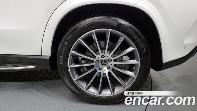 Mercedes-Benz GLE-Class — Фото автомобиля 5