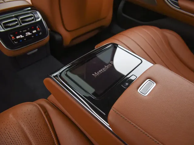 Mercedes-Benz S-Class — Фото автомобиля 16
