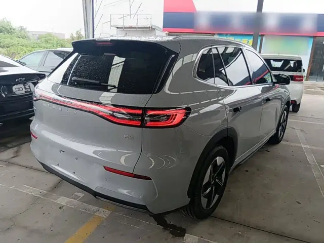 Geely Galaxy E5 — Фото автомобиля 6