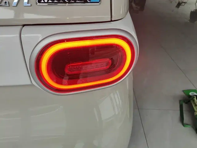 Wuling Hongguang Mini EV — Фото автомобиля 7