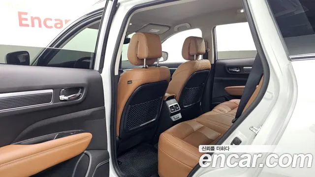 Renault-KoreaSamsung QM6 Новый QM6 2.0 LPe RE Signature 2WD — Фото автомобиля 11