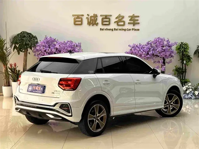 Audi Q2L — Фото автомобиля 7