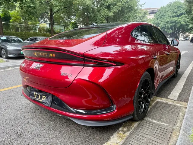 IM Motors L6 — Фото автомобиля 7