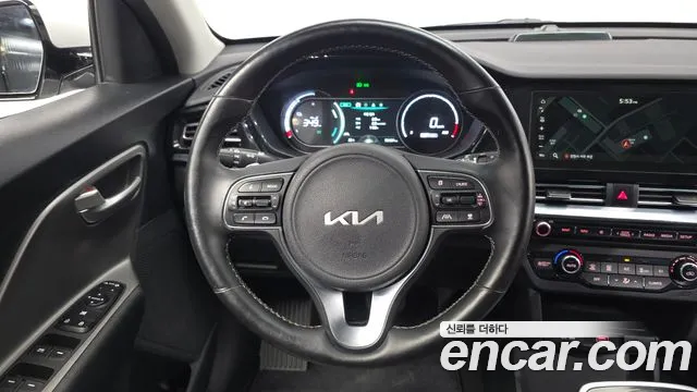 Kia Niro — Фото автомобиля 18