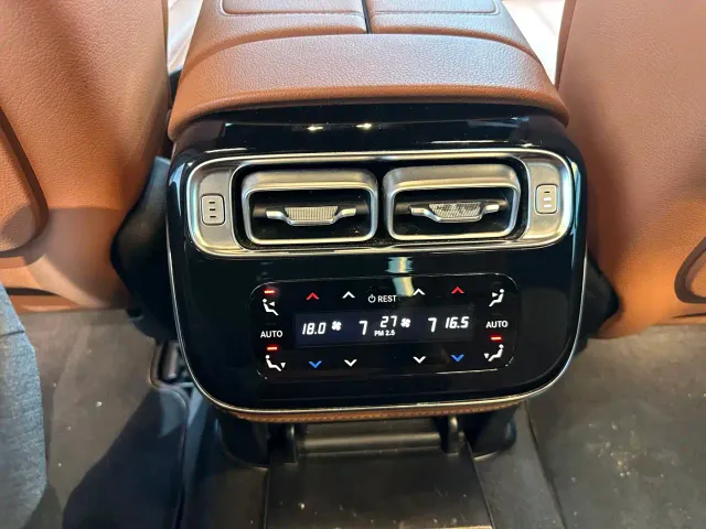 Mercedes-Benz S-Class — Фото автомобиля 14