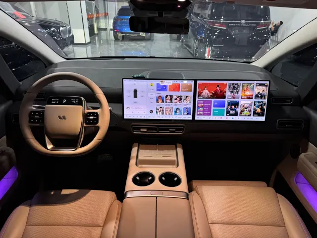 Li Auto MEGA — Фото автомобиля 6