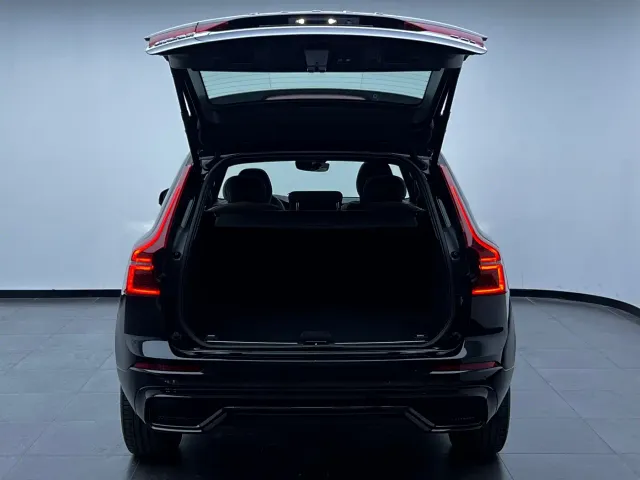 Volvo XC60 — Фото автомобиля 13