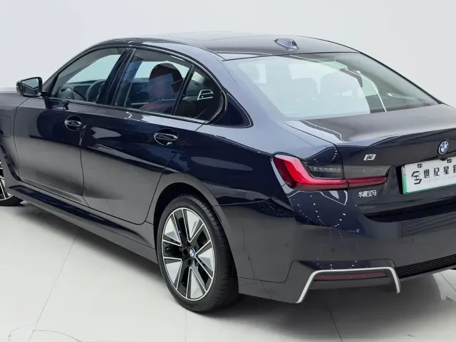 BMW i3 — Фото автомобиля 7