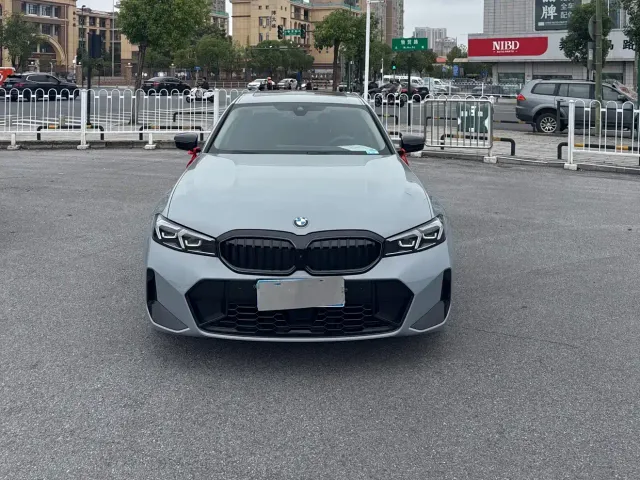 Фотография автомобиля — BMW 3 Series