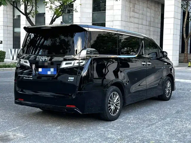 Toyota Vellfire — Фото автомобиля 17