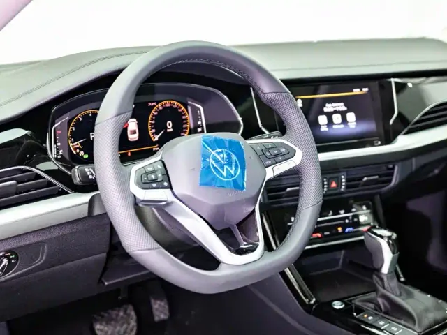 Volkswagen Passat — Фото автомобиля 14