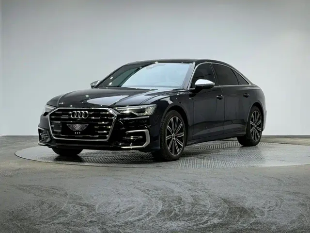 Фотография автомобиля — Audi A6L