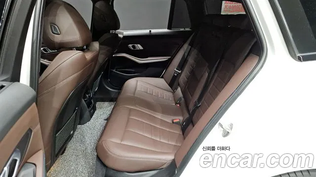 BMW 3-Series 3 серия (G20) 320d Touring M Sport — Фото автомобиля 24